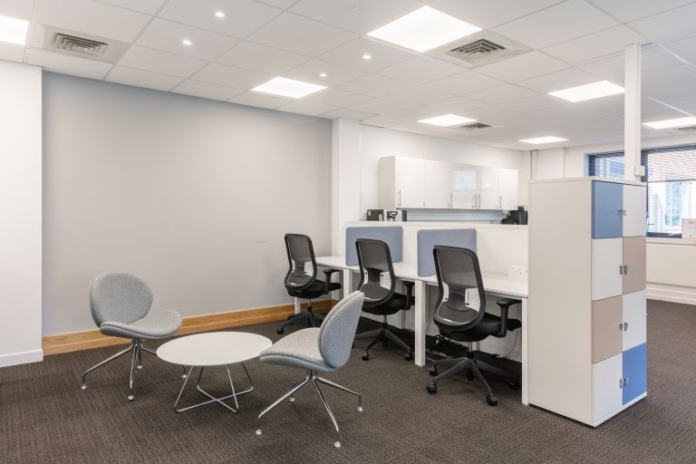 Cambridge - CB249AD \ Flexible Coworking Space with Desk Access