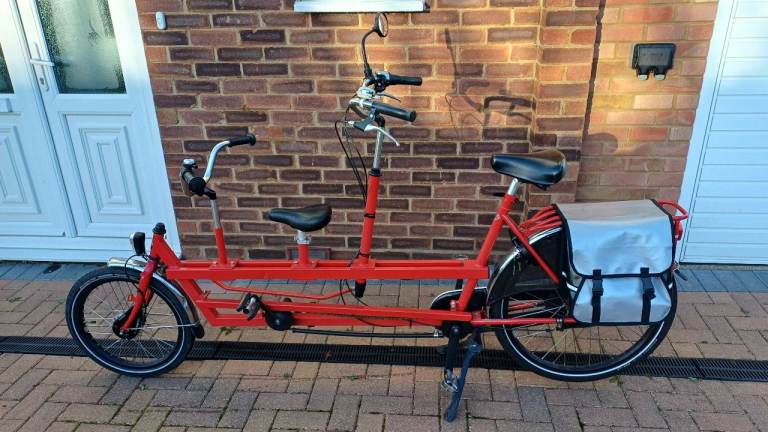 Tandem bike for adult + child