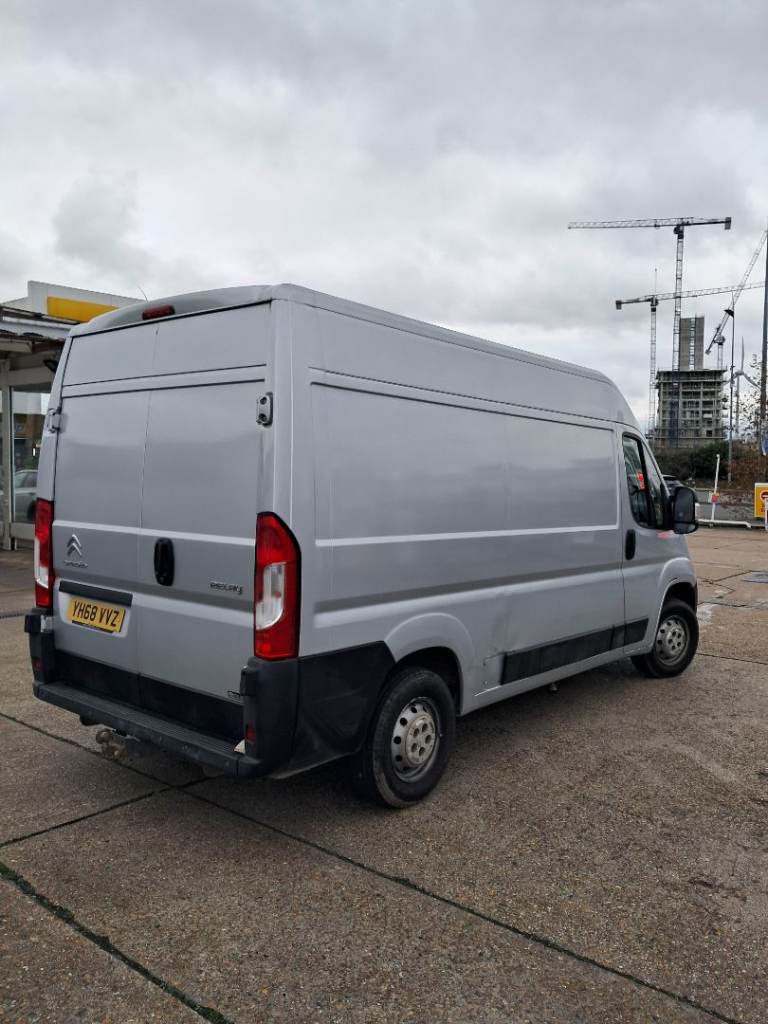 Man And Van Services 🚚 Says Removals London - 5* Rated Next Day Availability!