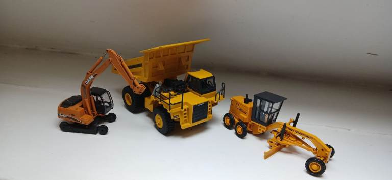COLLECTION OF CONSTRUCTION VEHICLES