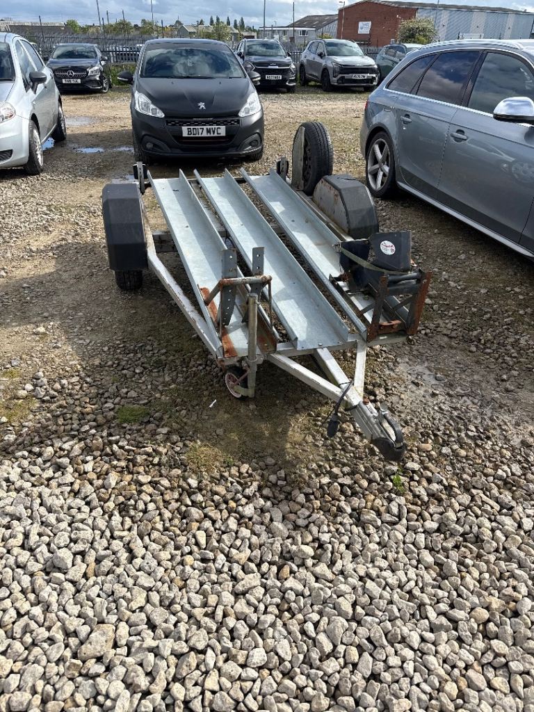 Motor cycle trailer 