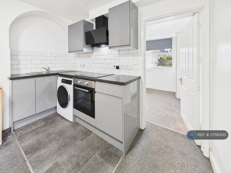 1 bedroom flat in Park End Road, Gloucester, GL1 (1 bed) (#2756300)