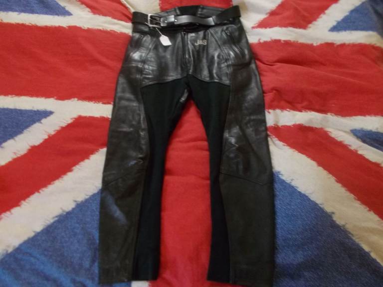 J&S Black Leather Motorcycle Trousers with Belt Size 16 Armoured