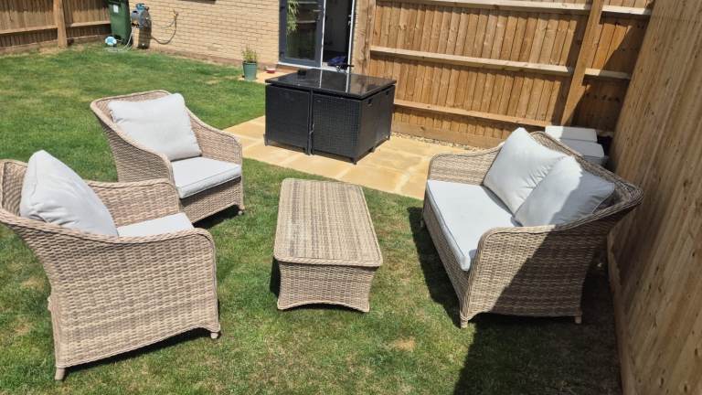 Rattan Garden Furniture Set with Cushions – Good Condition