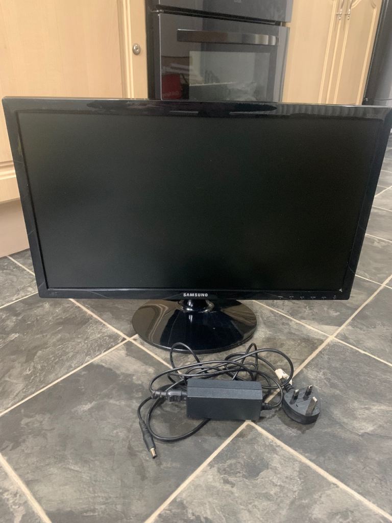 Samsung 22” led monitor tv 