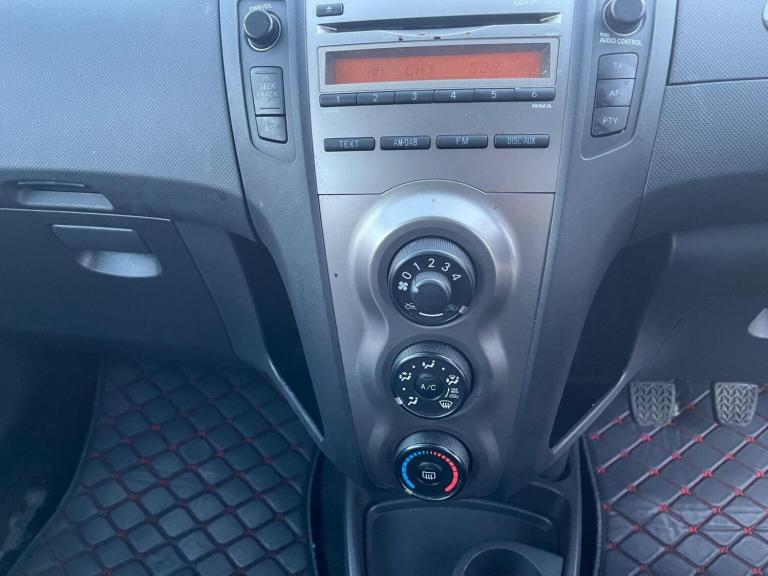 TOYOTA YARIS 1.33 Dual VVT-i TR Euro 4 (s/s) 5dr 2010