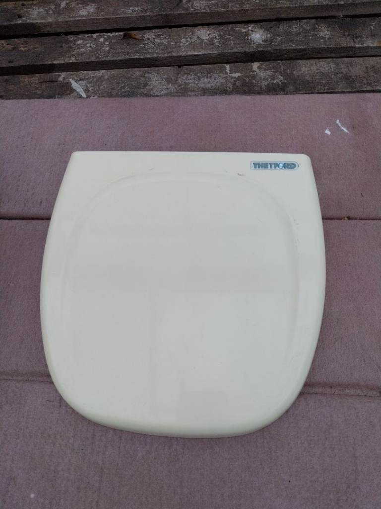 Caravan C200 toilet seat