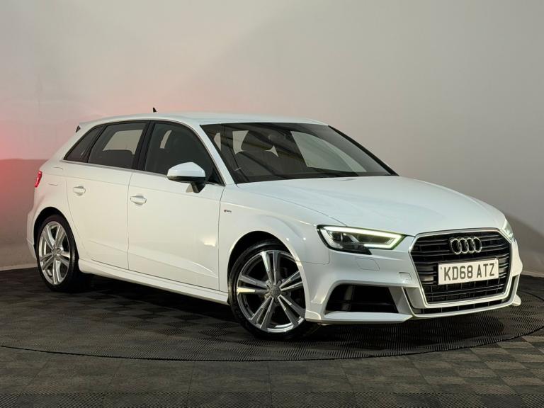 WHITE 2019 AUDI A3 S LINE 35 1.5 PETROL TFSI 5 DOOR HATCHBACK 1 OWNER FROM NEW