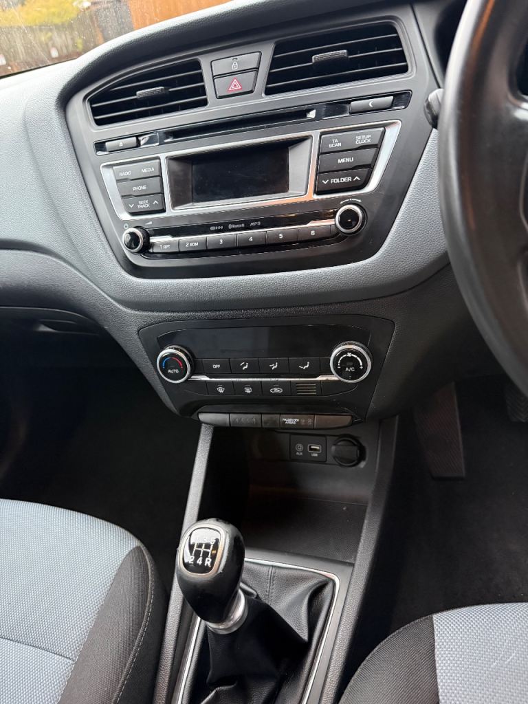 Hyundai, I20, Premium, Hatchback, 2017, Manual, 1248 (cc), 5 doors