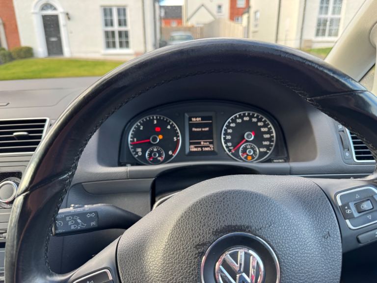 Volkswagen, TOURAN, MPV, 2012, Manual, 1598 (cc), 5 doors