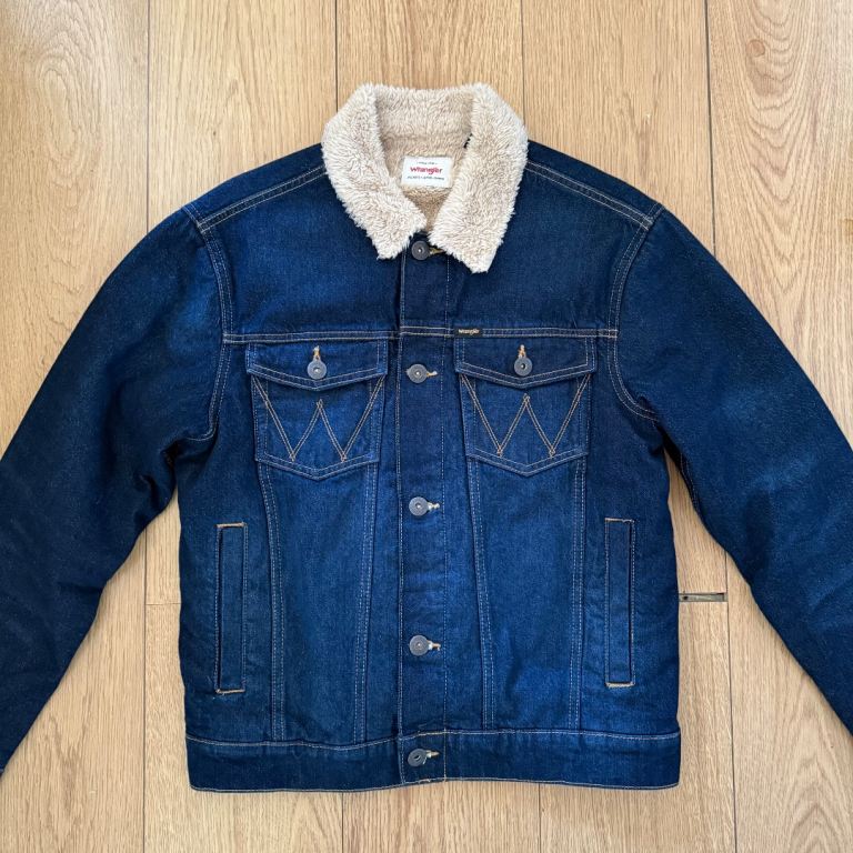 Wrangler Men’s Denim Trucker Jacket Western Sherpa Lined Size Small Unworn