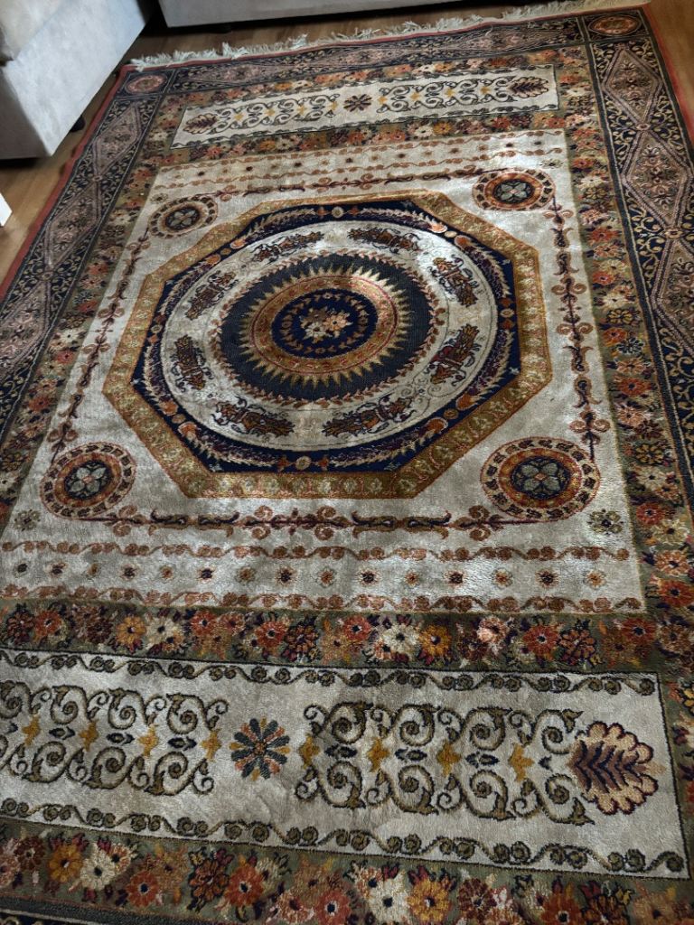 Rug