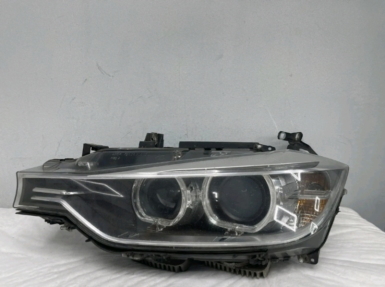 BMW 3 SERIES - F30/ F31 - XENON HEADLIGHT - PASSENGERSIDE - COMPLETE
