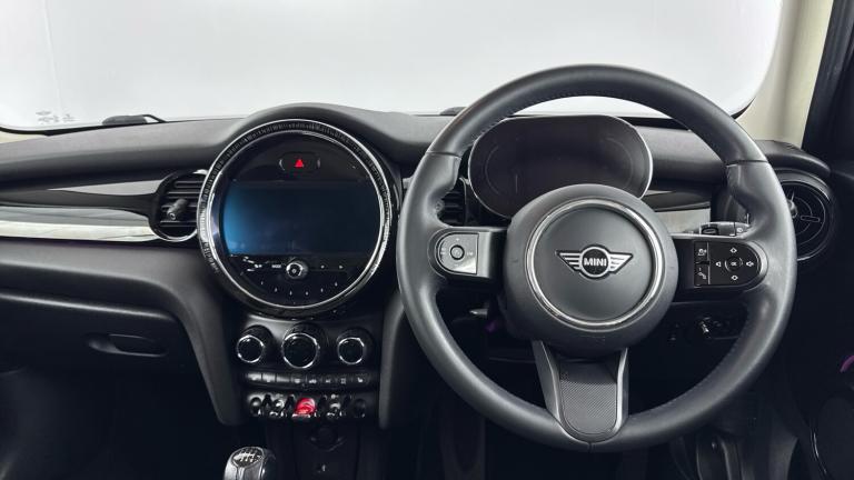 2021 MINI Hatch 1.5 Cooper Classic 5dr Auto [Comfort/Nav Pack] Petrol Hatchback Hatchback Petrol ...
