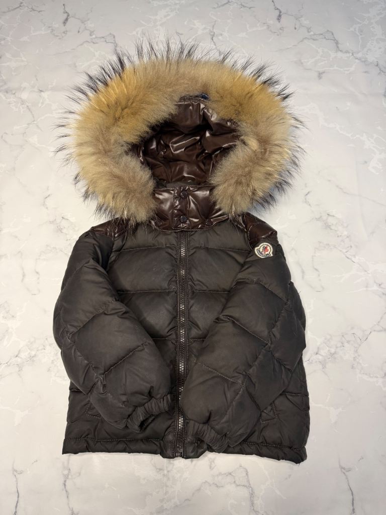 •Authentic Moncler Enfant Puffer Jacket - Age 3 - Fur