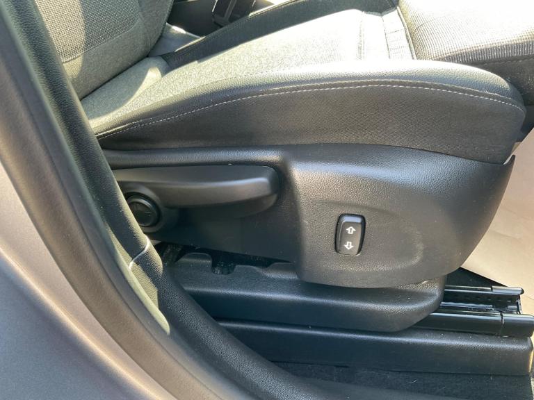 2021 Vauxhall Crossland 1.2 Turbo [130] SE Nav Premium 5dr HATCHBACK PETROL Manual