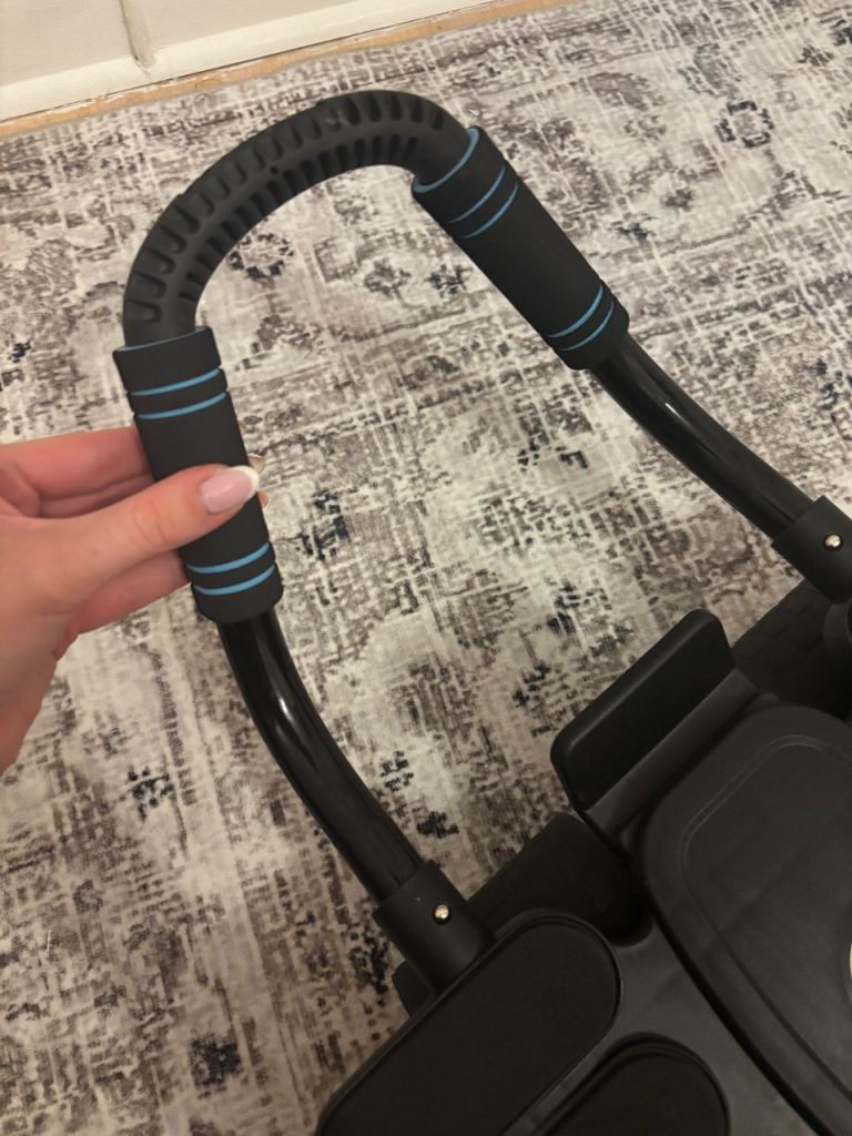 Abdominal wheel roller exercise machine 