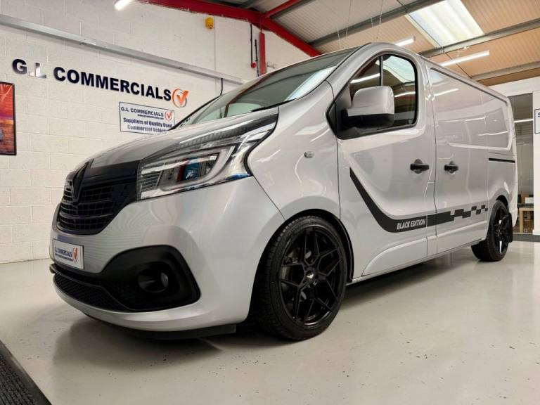 2020 12 RENAULT TRAFIC BLACK EDITION 2.0 DCI ENERGY 28 BLACK EDITION SWB EURO 6 