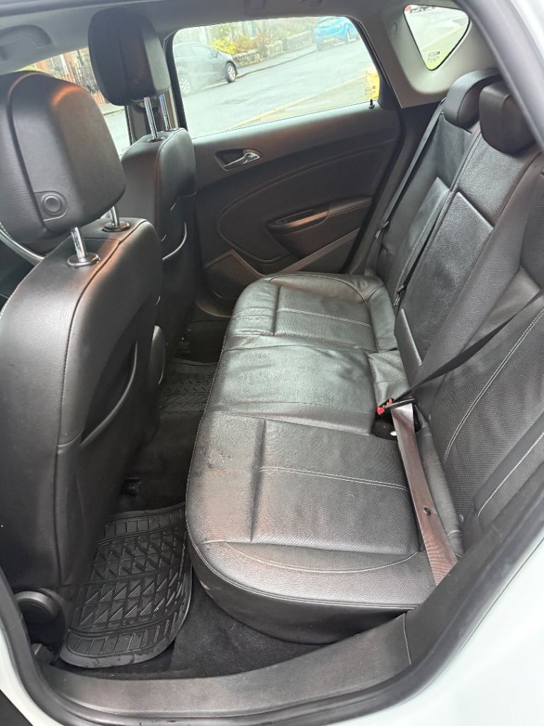 Vauxhall, ASTRA, Hatchback, 2014, Manual, 1956 (cc), 5 doors