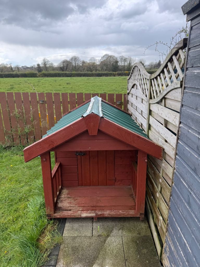 Dog kennel