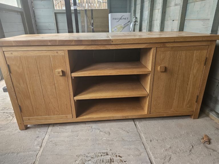 Solid Oak Large TV and Hifi Cabinet High Quality and Design