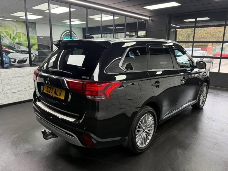 2020 Mitsubishi Outlander 2.4h TwinMotor 13.8kWh Exceed Safety SUV 5dr Petrol Plug-in Hybrid CVT ...