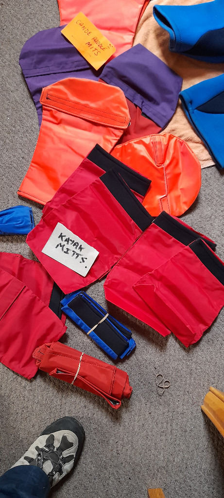 kayak and canoe mitts