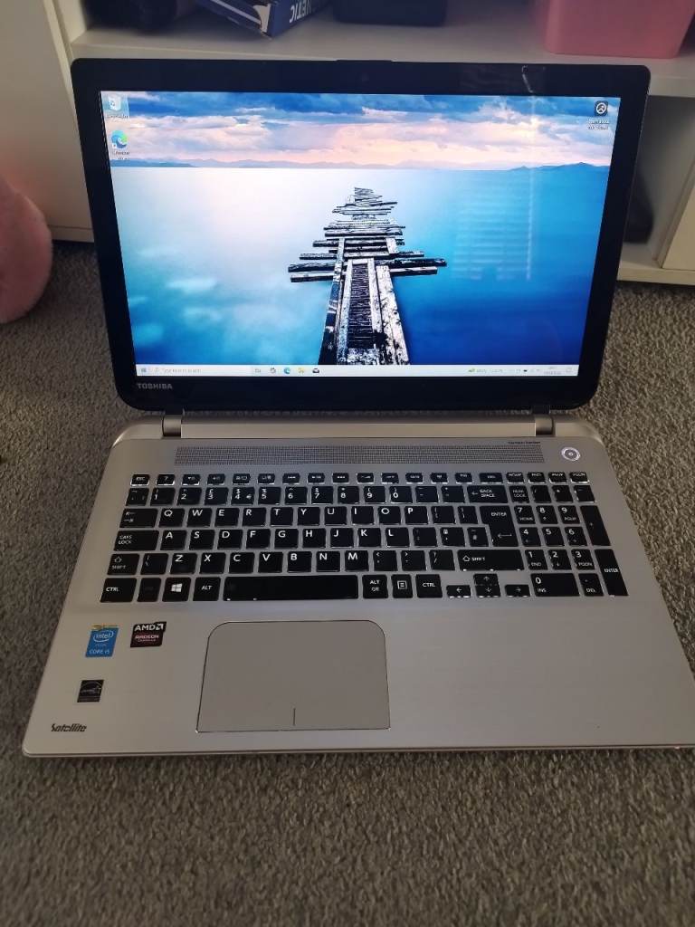 Toshiba Satellite Laptop - Intel Core i5, AMD GPU, 8GB RAM