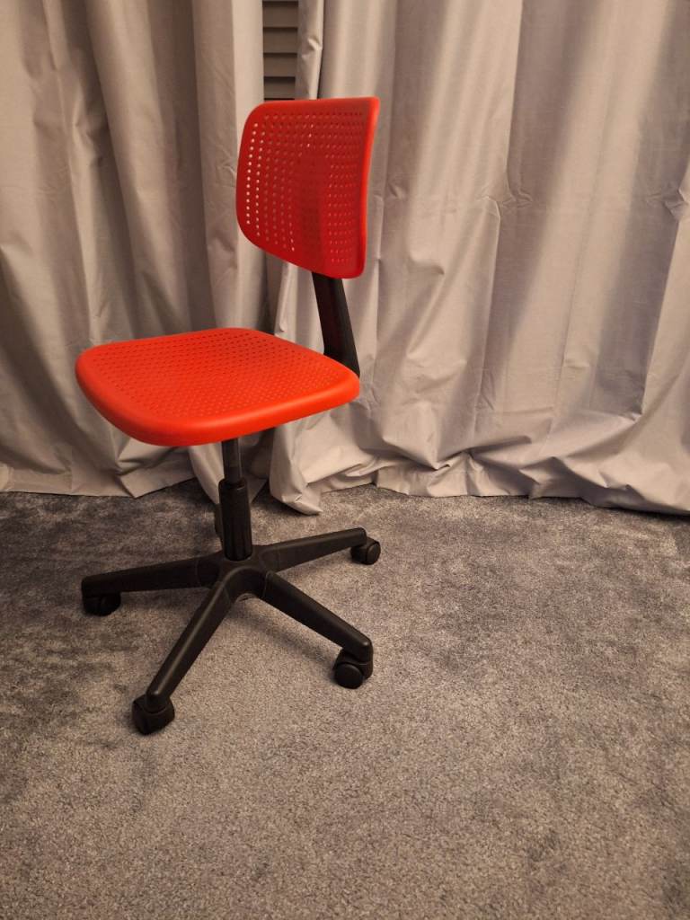 Ikea swivel desk chair