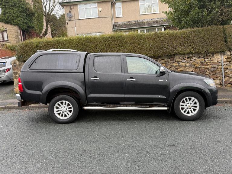 2013 Toyota Hilux Invincible D/Cab Pick Up 3.0 D-4D 4WD 171 Auto PICK UP Diesel Automatic