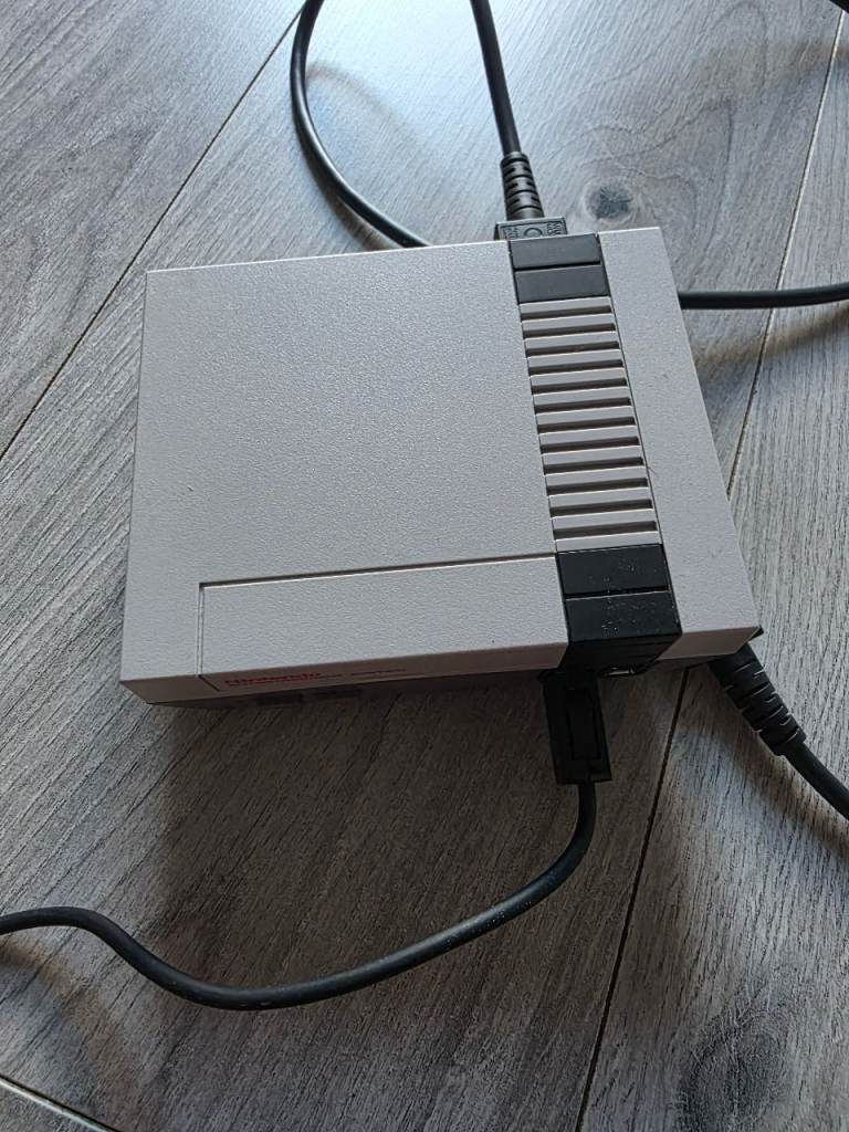 Nintendo Classic Mini NES Console with Controller