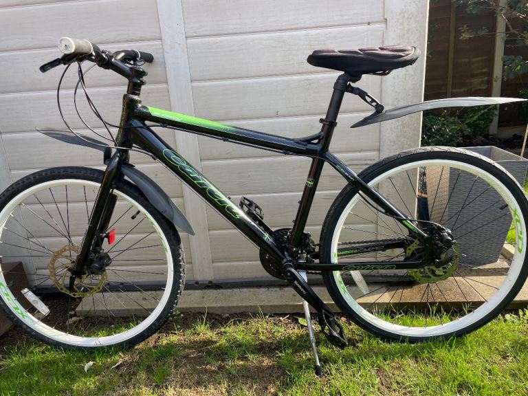 Carrera adult hybrid bike 18” frame in excellent condition 