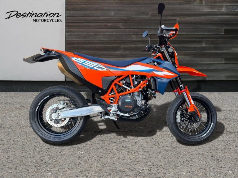 2024 KTM Street 690 SMC R Petrol orange Manual