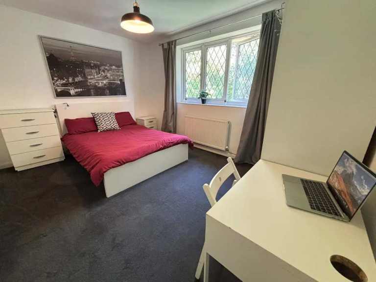 ✨ SPACIOUS DOUBLE ROOM AVAILABLE IN BRUCE GROVE 🔑