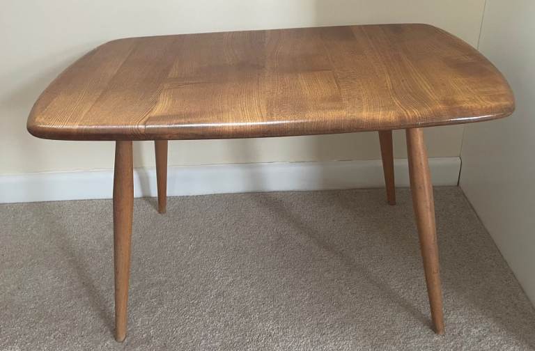 Vintage Ercol 213 Coffee Table. Mid Century Blue Label Elm Top with Beech Legs 
