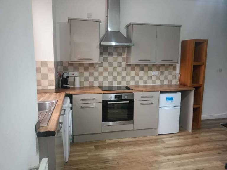 to rent 1 bedroom flat very clean