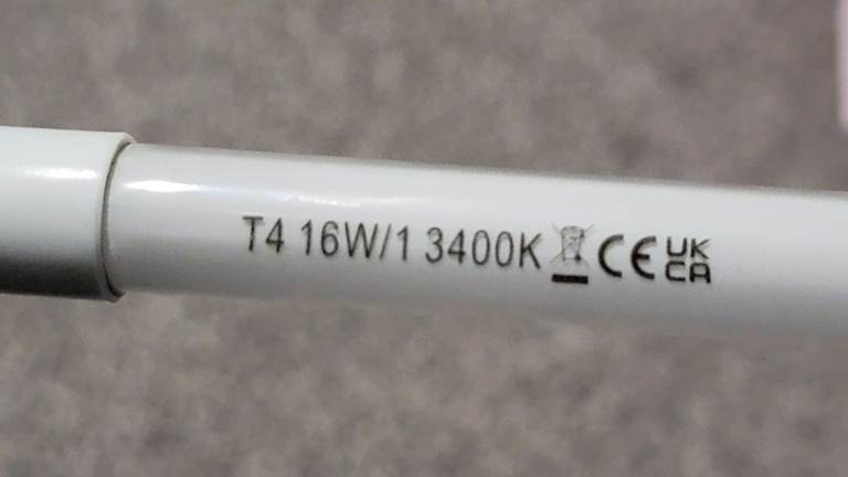T4 Fluorescent Tube Warm White colour 16w x 2