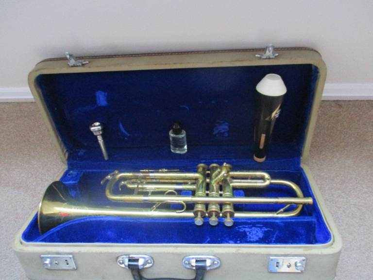 Trumpet with Case and Accessories – Good Condition