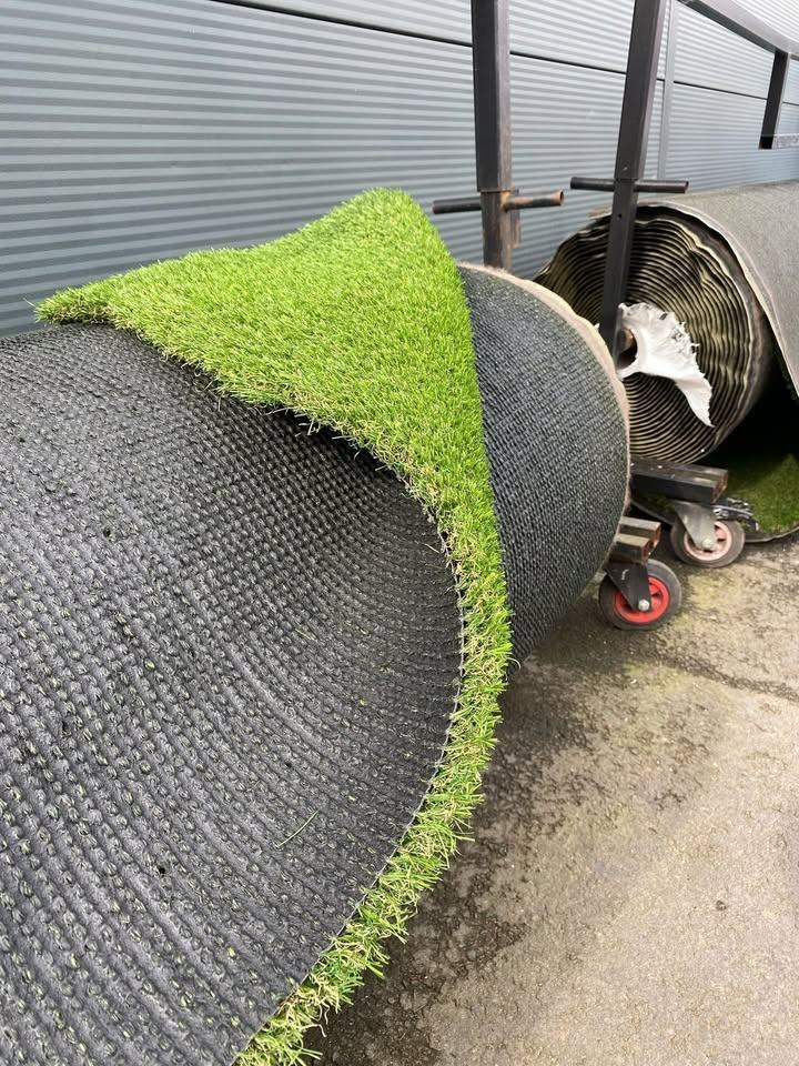 Artificial Grass Rolls with Drainage Holes | 40 mm Budget Grass