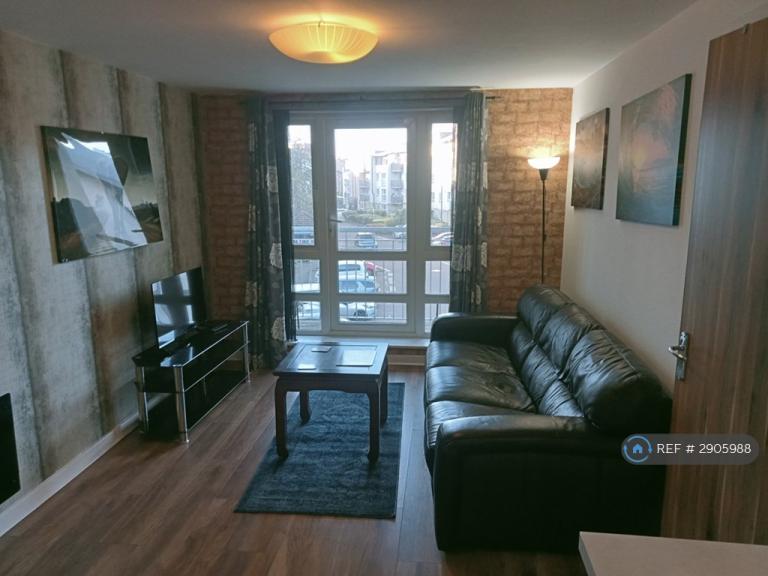 1 bedroom flat in Allanfield Place, Edinburgh, EH7 (1 bed) (#2905988)