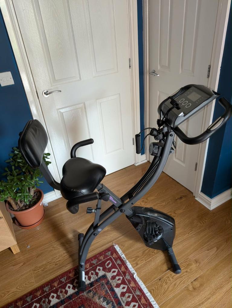 Slim cycle exercise bike 
