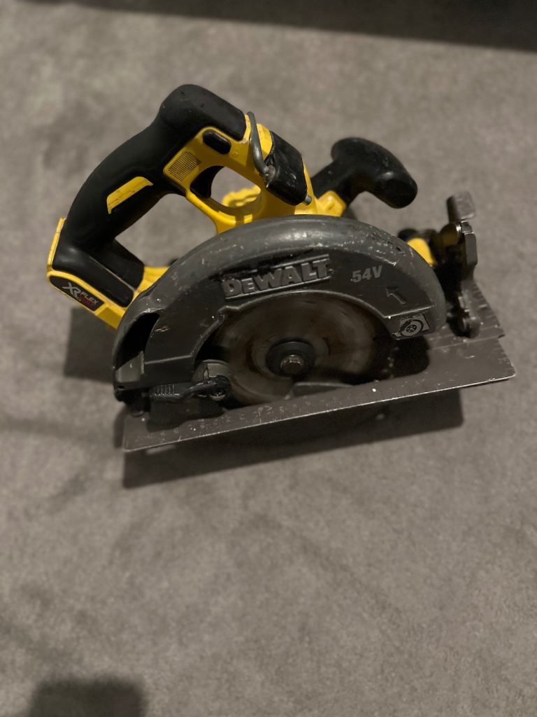 DeWalt DCS575 54V Circular Saw