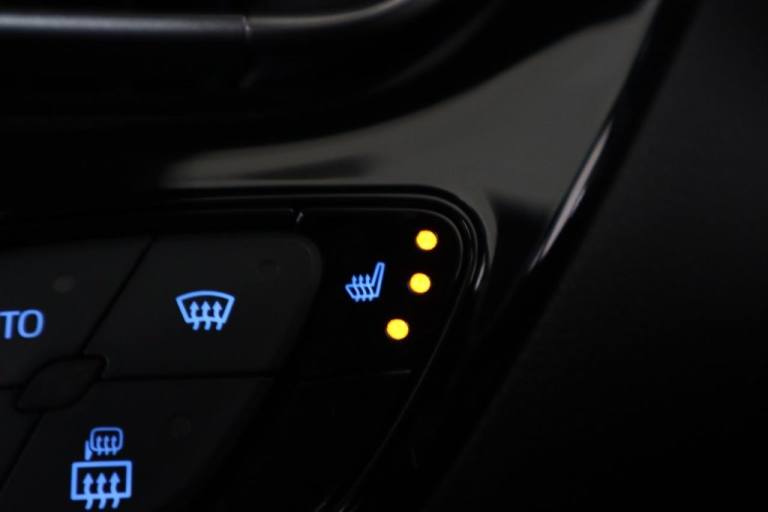 2017 Toyota C-HR 1.8 VVT-h Excel SUV 5dr Petrol Hybrid CVT Euro 6 (s/s) (122 ps) HATCHBACK PETROL...