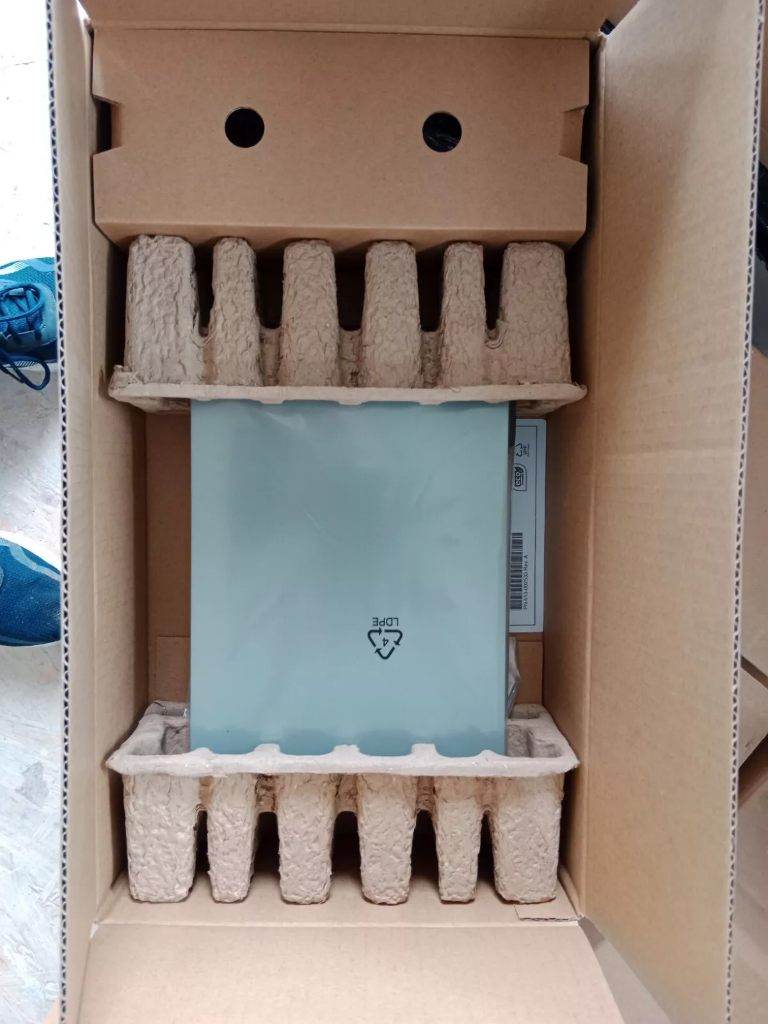 BNIB Allied Telesis AT-GS910/16 16-Port Gigabit Switch 10/100/1000T Unmanaged