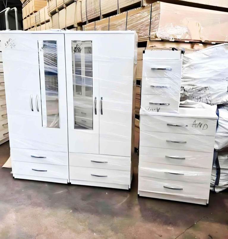 🎉Clearance Sale🎉Brand New Fully Assembled Folding Door Wardrobes & Bedroom Sets