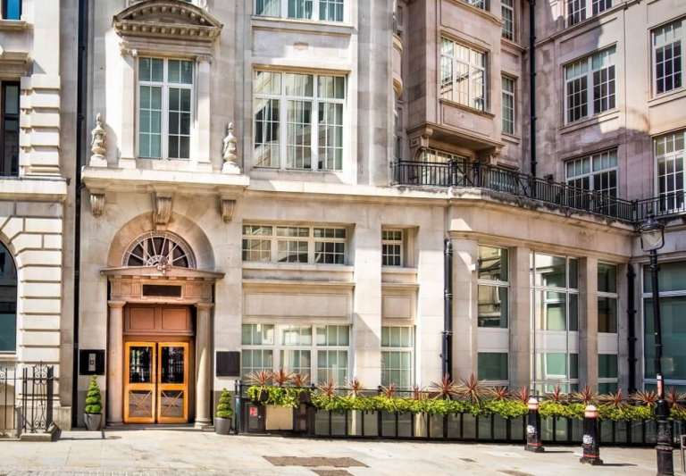 Furnished offices to rent in *Liverpool Street*. Office Spaces for 3 to 60 desks EC2