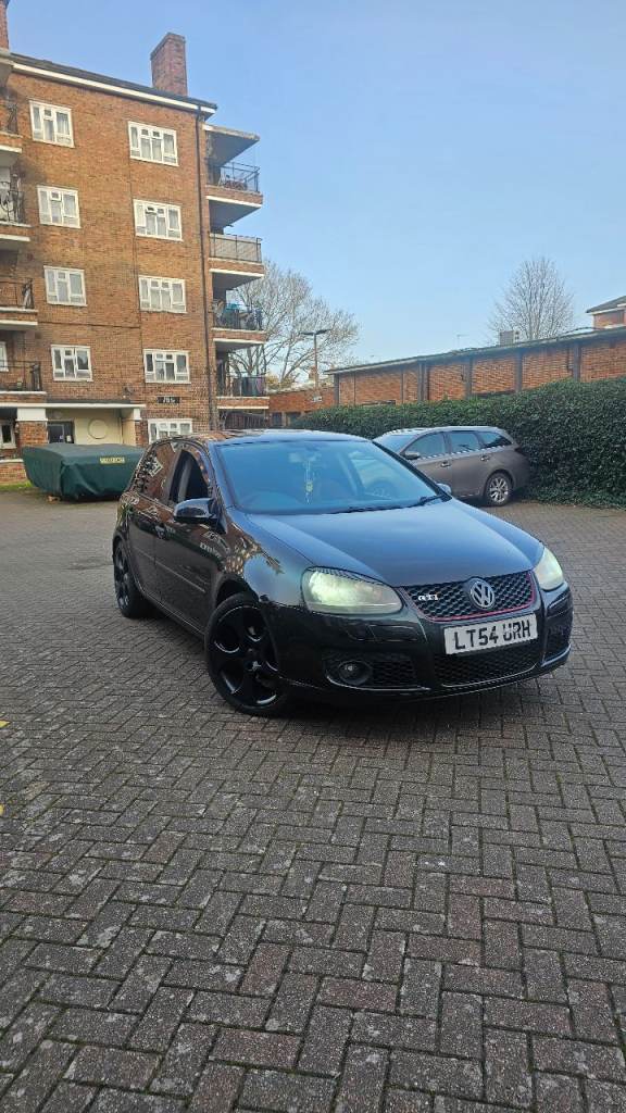 VW Golf MK5 FSI 1.6L – Long MOT Jan 2027 – Heated Leather – Android/Apple Screen – GTI Style