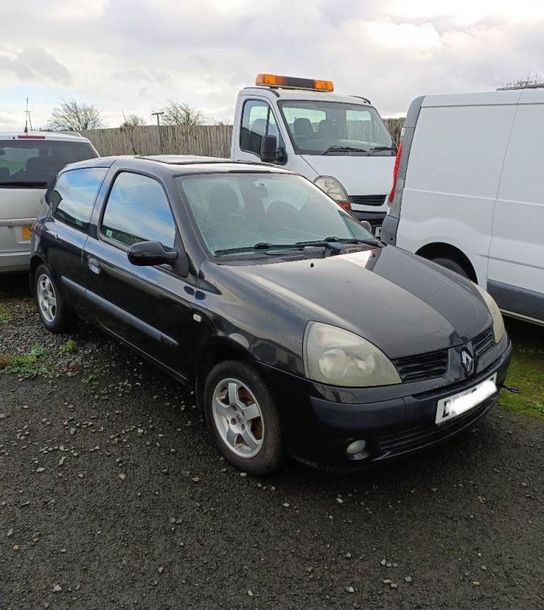 Breaking a 2005 Renault Clio mk2 extreme 1.2 petrol