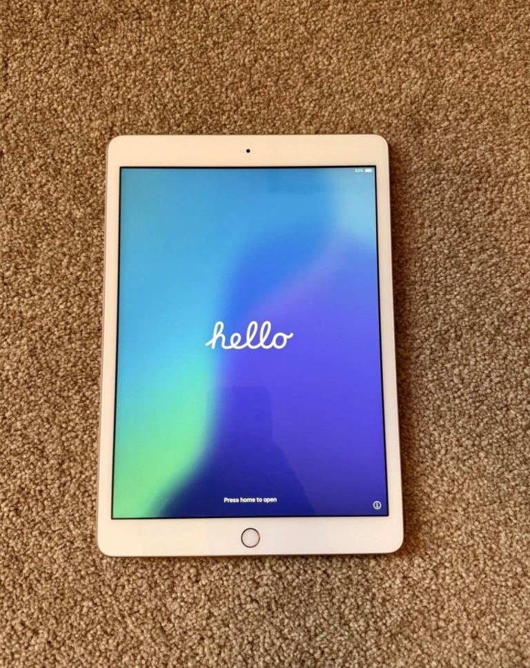 iPad 7th Generation 32GB Excellent condition boxed 