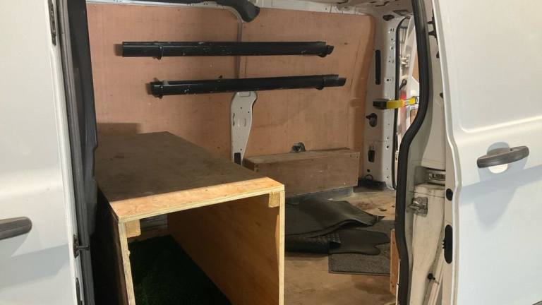 2015 15 FORD TRANSIT CUSTOM 2.2 TDCI 270 TREND NO VAT VAN 98 BHP DIESEL